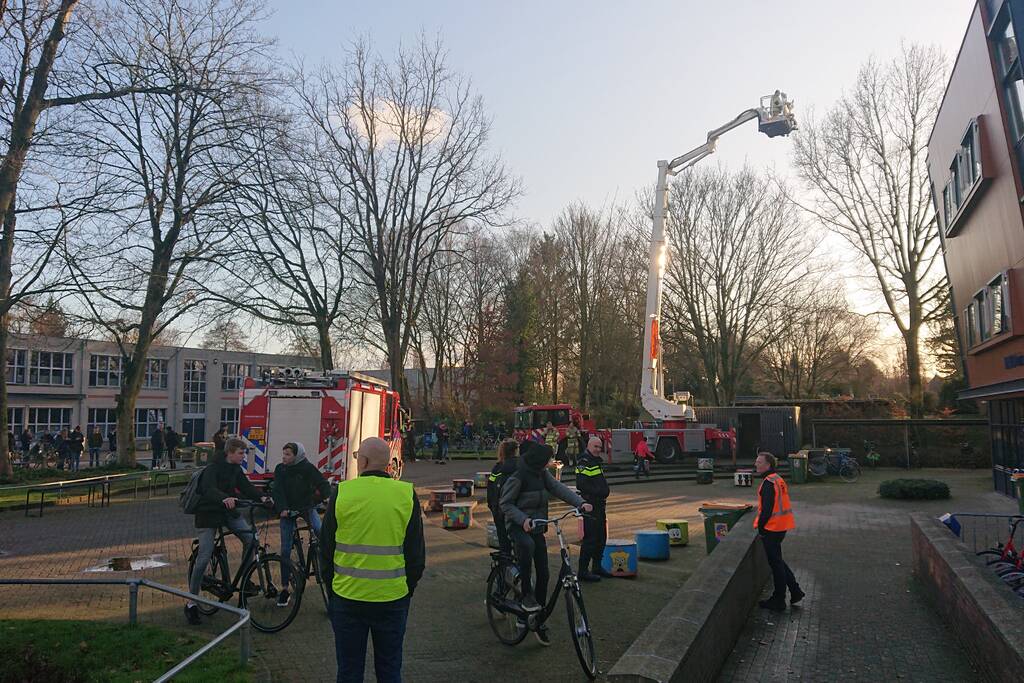 Christelijk lyceum ontruimd na brand op toilet