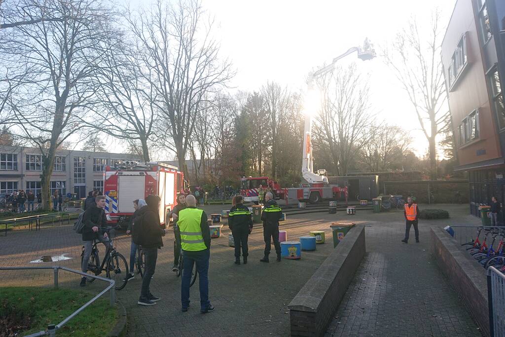 Christelijk lyceum ontruimd na brand op toilet
