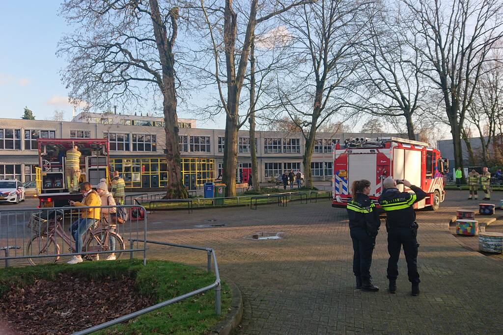 Christelijk lyceum ontruimd na brand op toilet