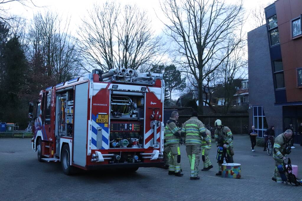 Christelijk lyceum ontruimd na brand op toilet