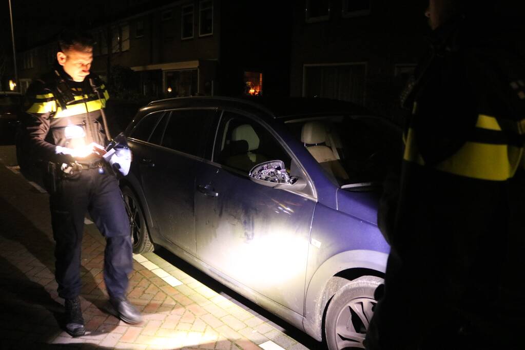 Wederom spiegels van auto's vernield