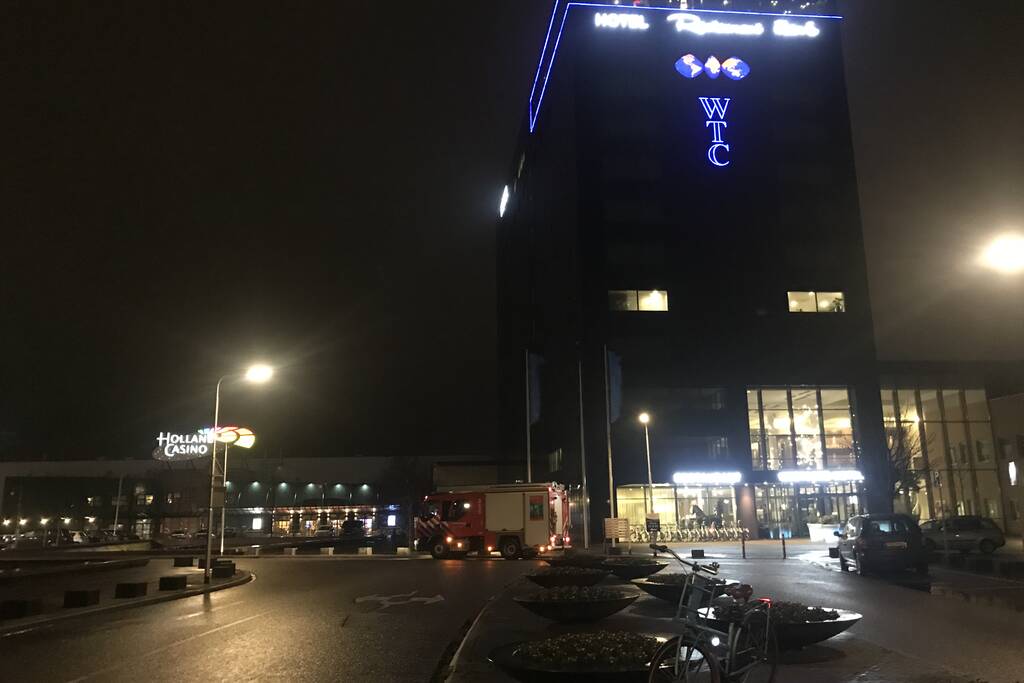 Brandweer onderzoekt brandlucht in WTC hotel