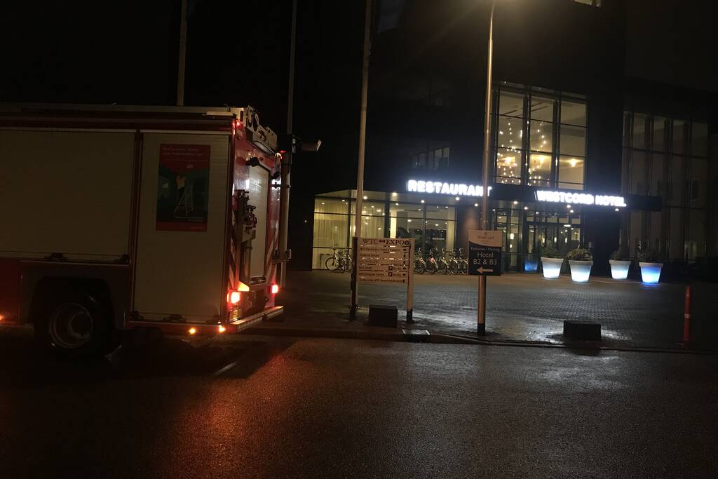 Brandweer onderzoekt brandlucht in WTC hotel