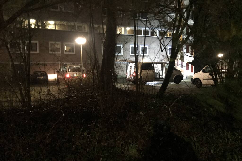 Inbreker overleden na val van flat