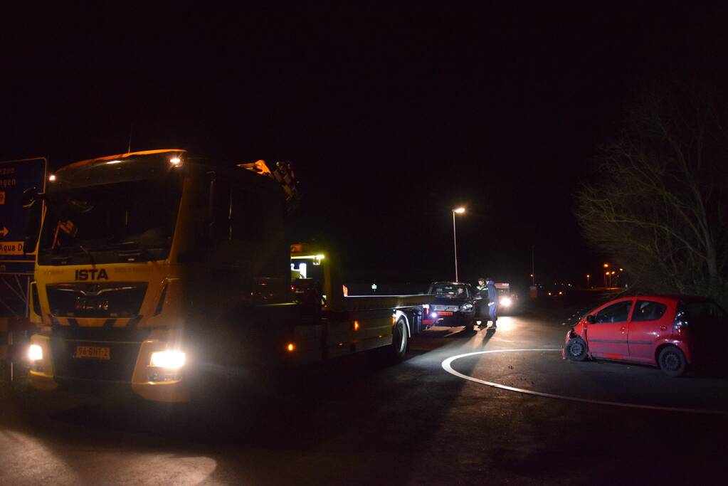 Flinke schade en gewonde na frontale botsing