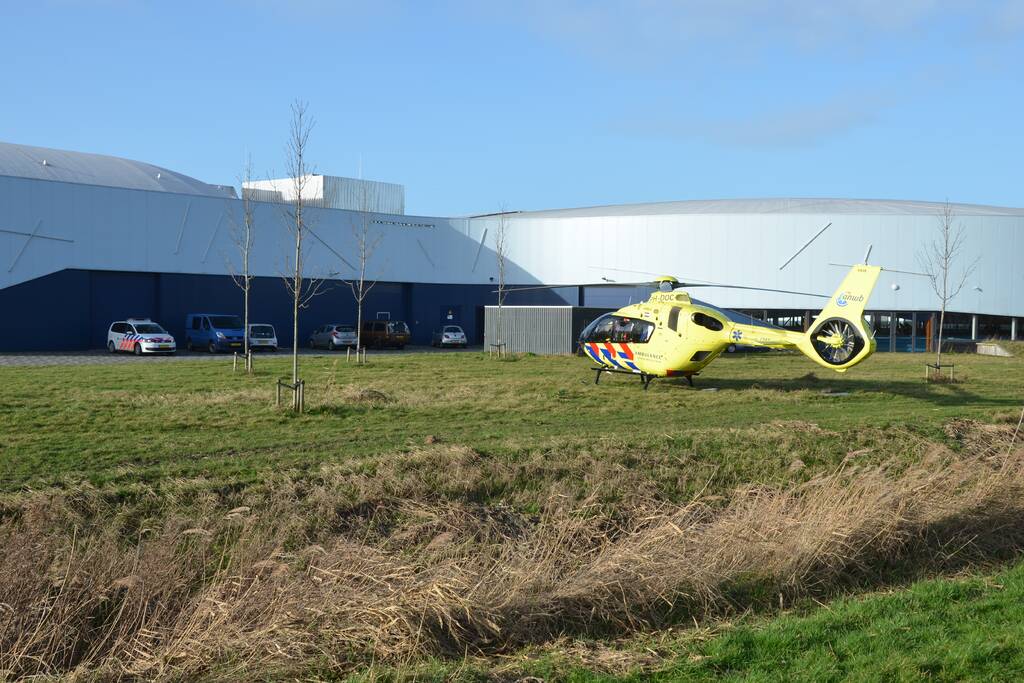 Persoon zwaargewond na val op ijs