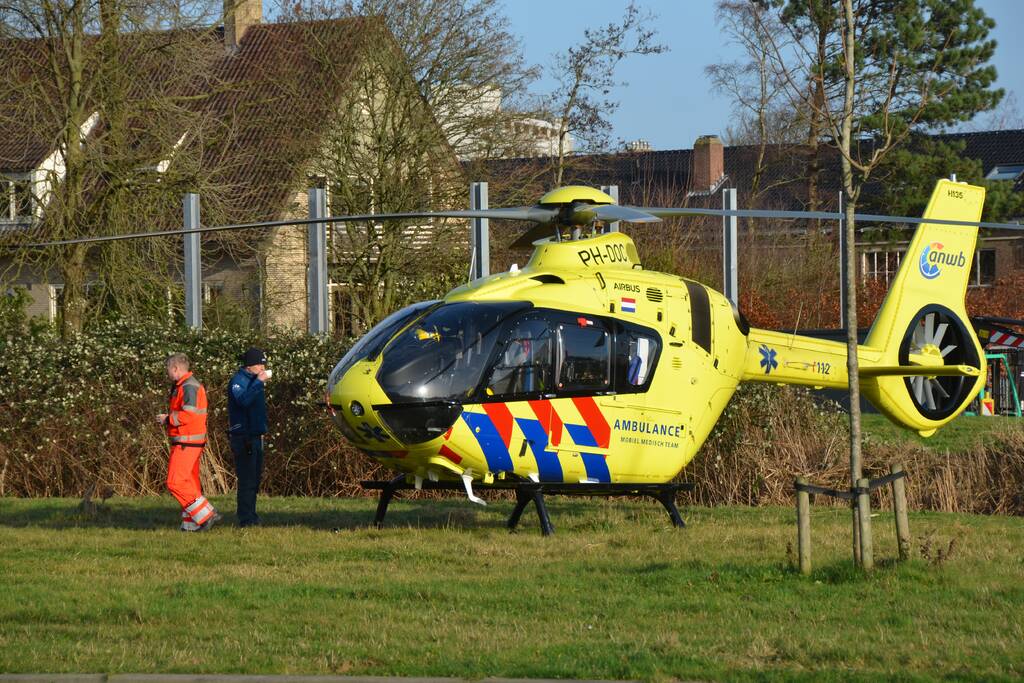 Persoon zwaargewond na val op ijs