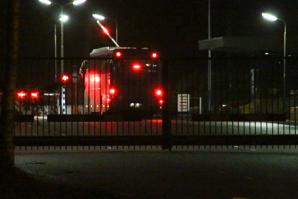 Coronavirus-evacués aangekomen defensieterrein Camp New Amsterdam