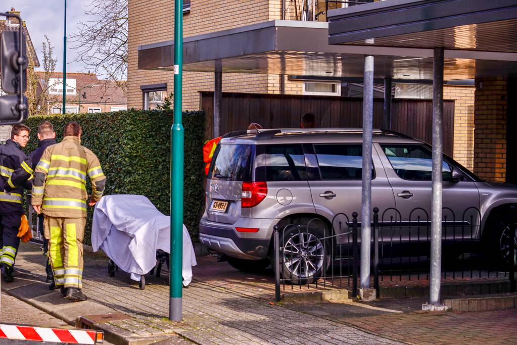 Veel hulpdiensten voor incident in woning