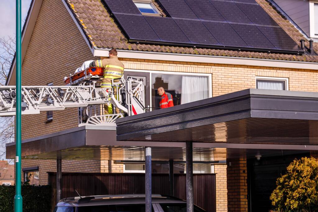Veel hulpdiensten voor incident in woning