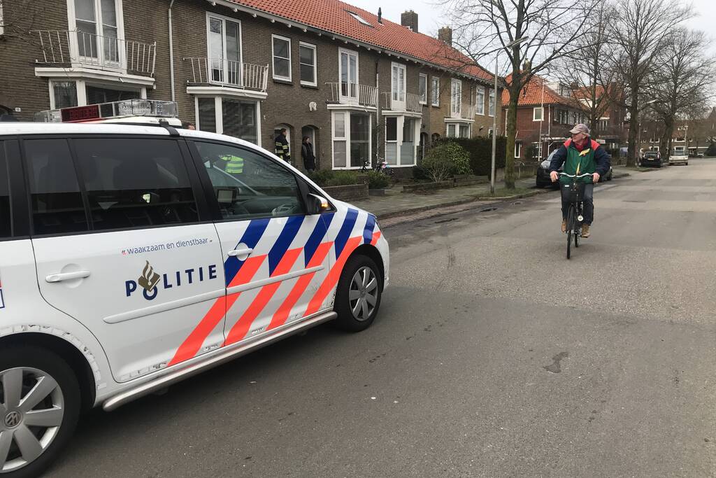 Brandweer verricht metingen na ruiken gaslucht