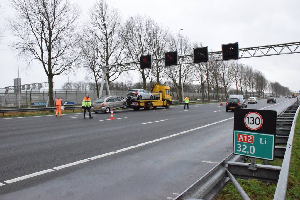 A12 tijdelijk afgesloten na ongeval