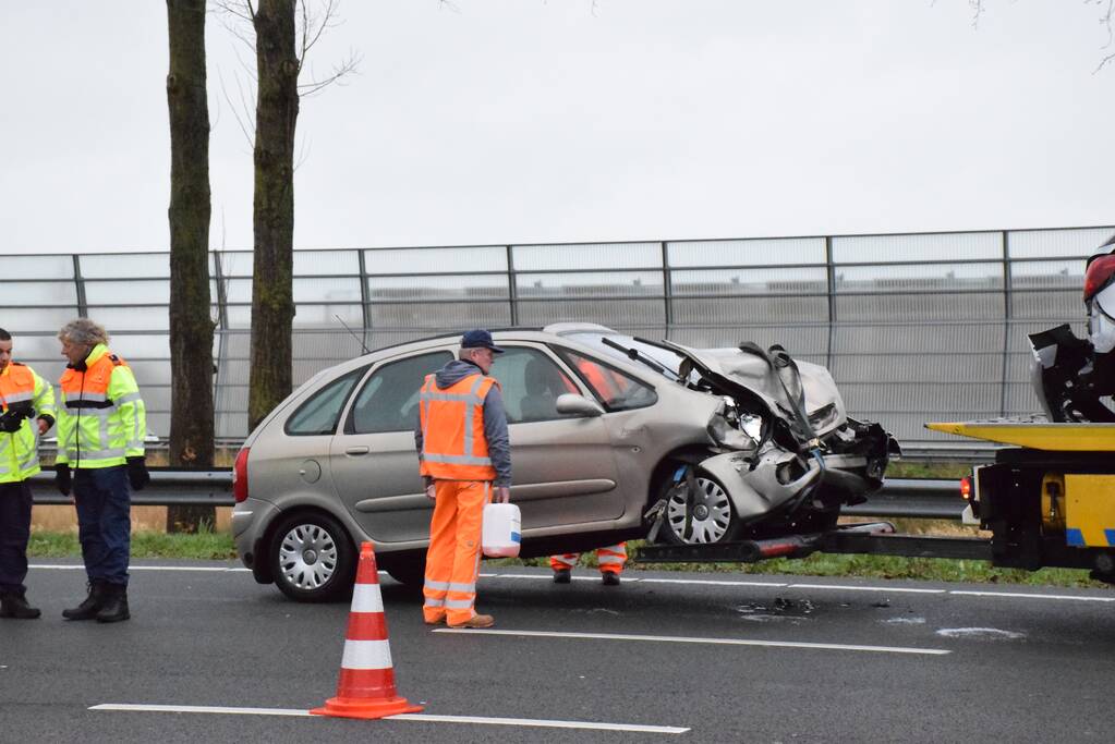 A12 tijdelijk afgesloten na ongeval