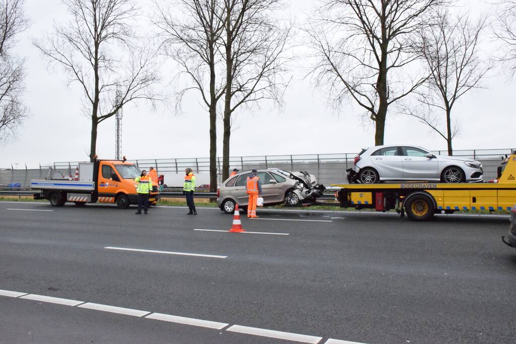 A12 tijdelijk afgesloten na ongeval
