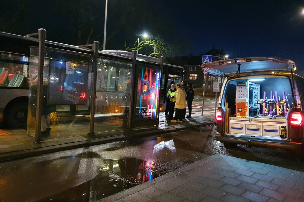 Ruit van bus kapot na verkeersruzie