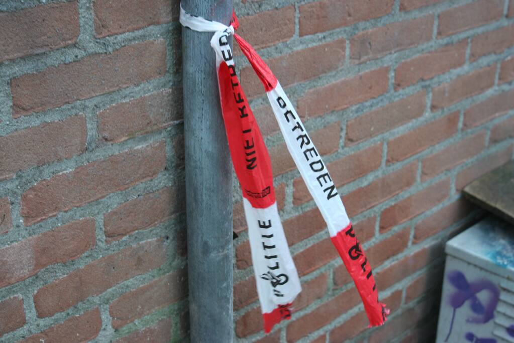 Bloemen voor man die overleed na de val van flat