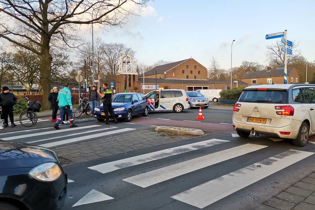 Fietser gewond na aanrijding met auto