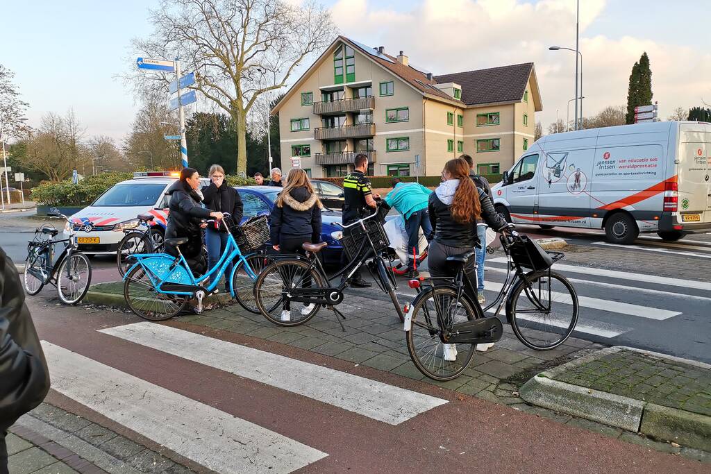 Fietser gewond na aanrijding met auto