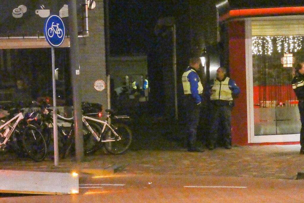 Politie doet inval in woning