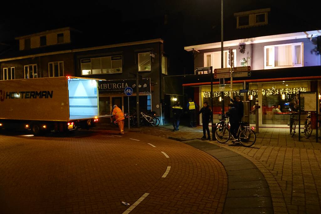 Politie doet inval in woning