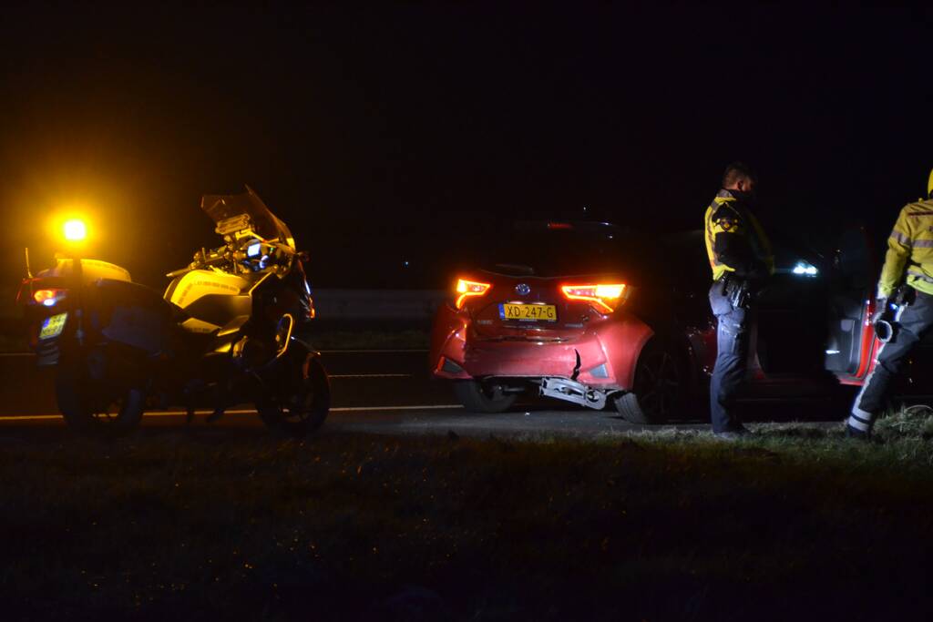 Flinke schade bij aanrijding op snelweg