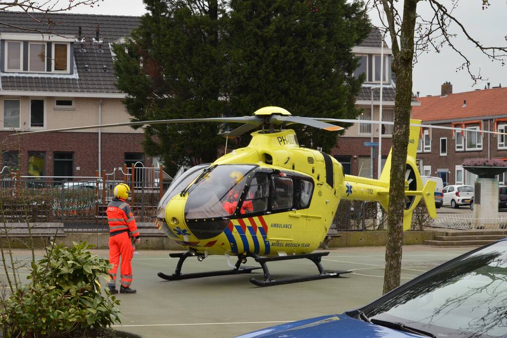 Persoon gewond bij steekpartij op straat