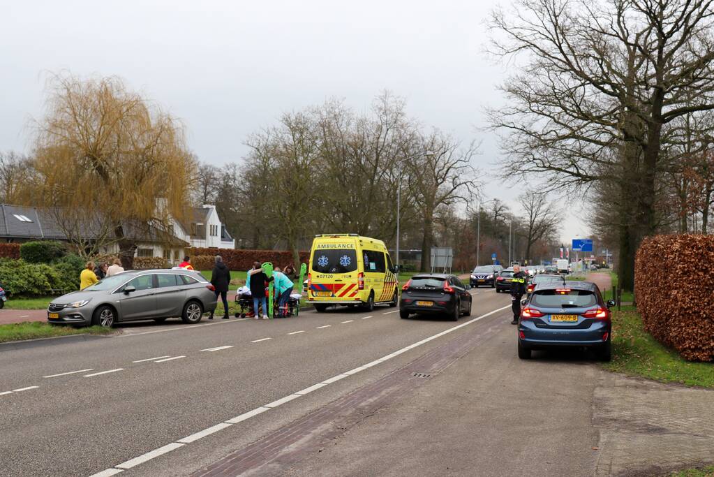 Fietser gewond na botsing met scooterrijder