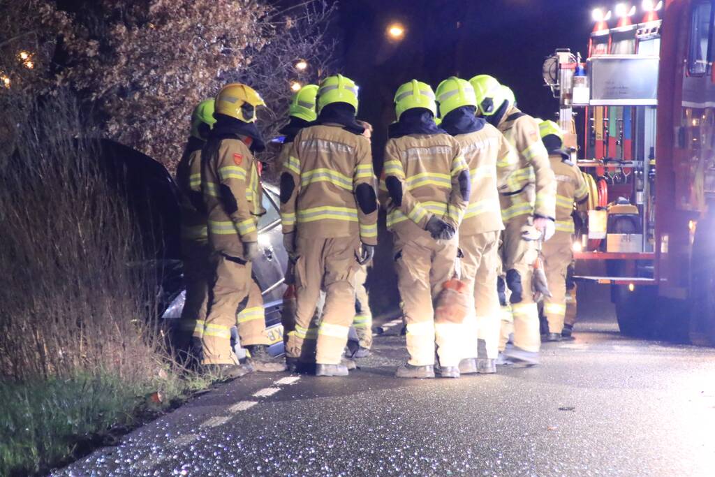 Auto crasht na achtervolging