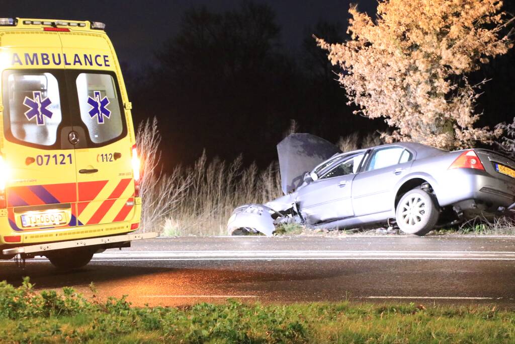 Auto crasht na achtervolging