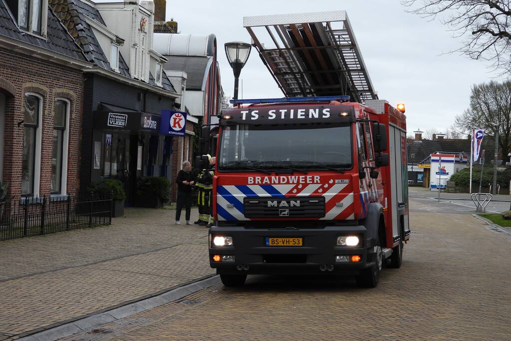 Stuk dak van woning gewaaid