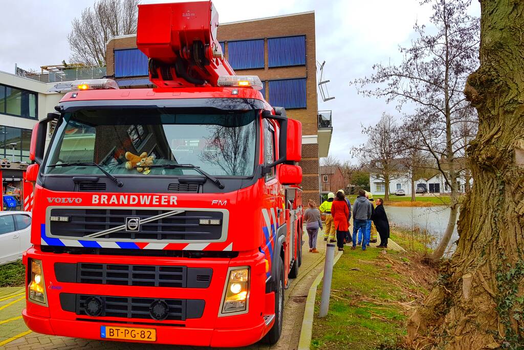 Zonnepanelen losgerukt door harde wind