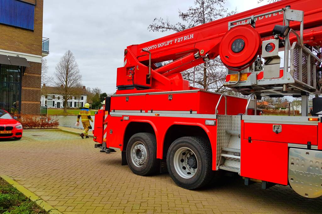 Zonnepanelen losgerukt door harde wind