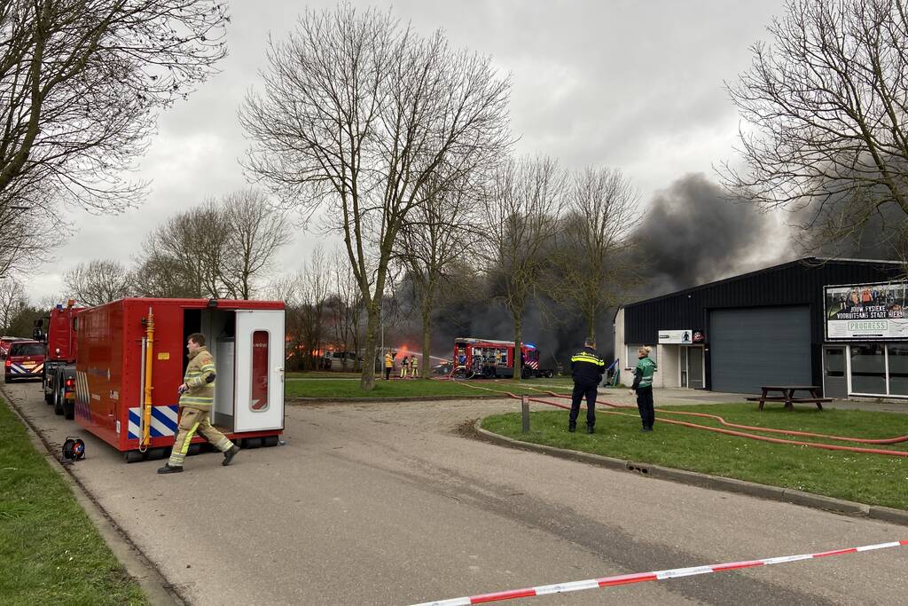 Grote Brand op industrieterrein Noordesluis