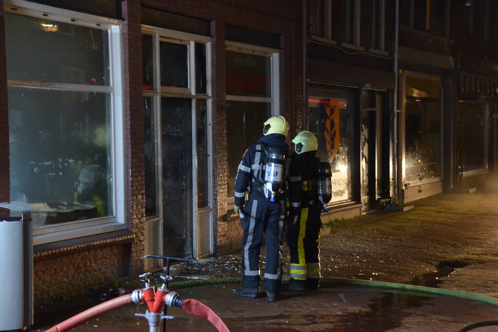 Brand achter de voordeur van Pizzeria Rigoletto