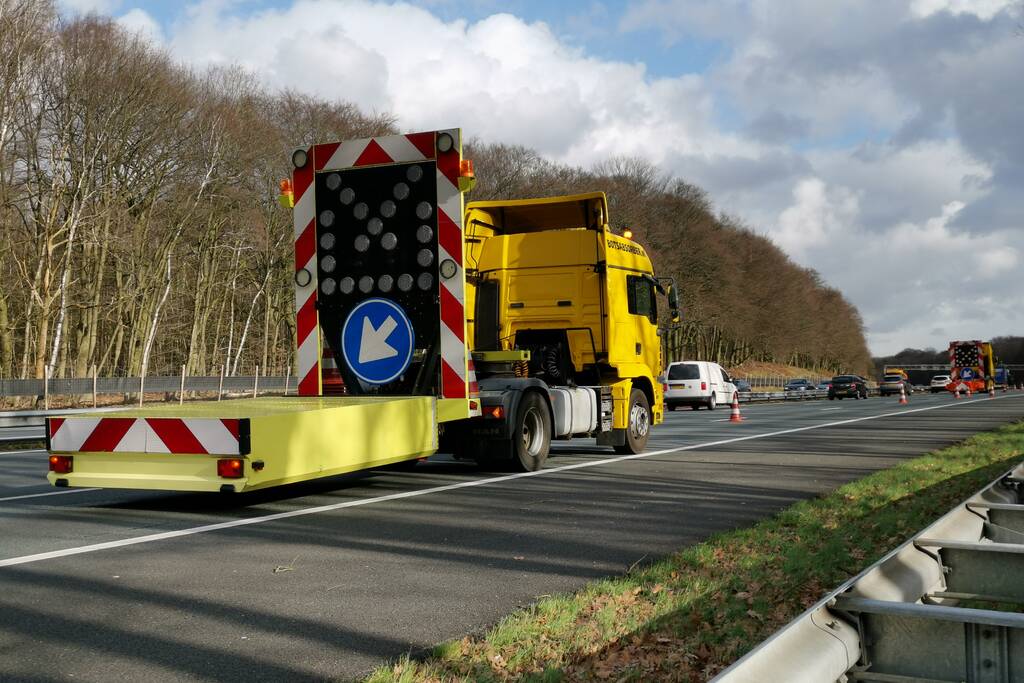 Boom dreigt op A12 te vallen