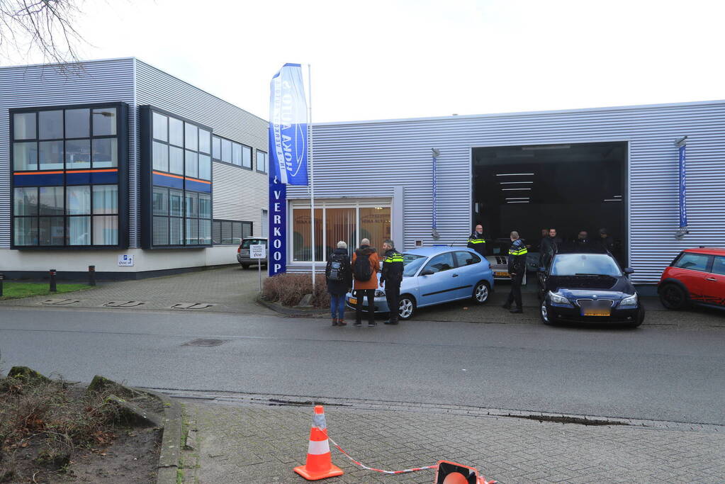 Integrale controle bij 10 autobedrijven op industrieterrein De Isselt