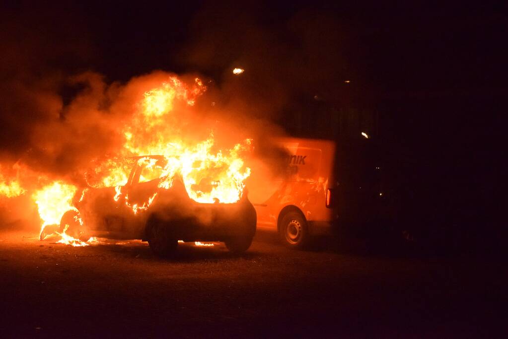 Meerdere auto's verwoest door een brand