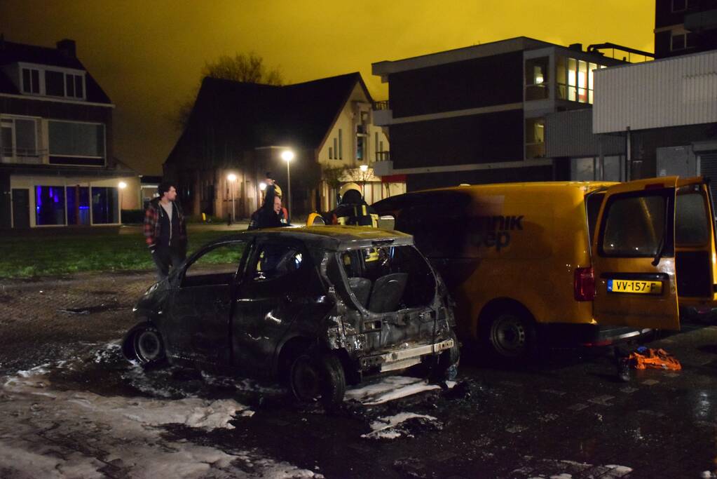 Meerdere auto's verwoest door een brand