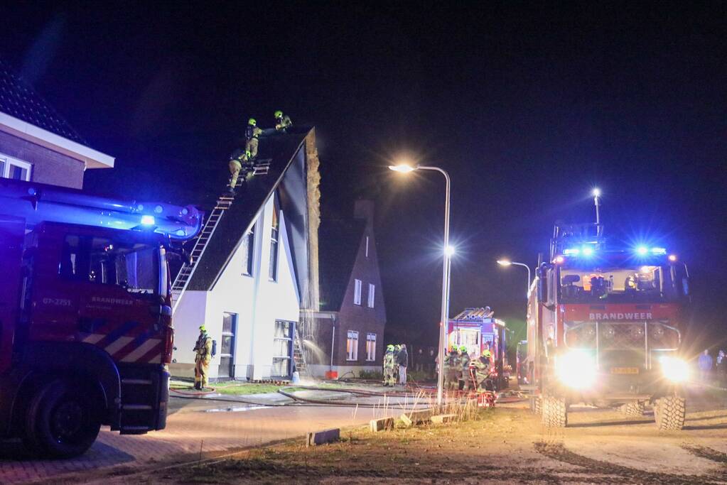 Brand in woning met rieten kap