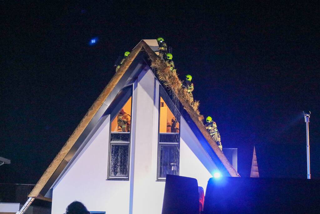Brand in woning met rieten kap
