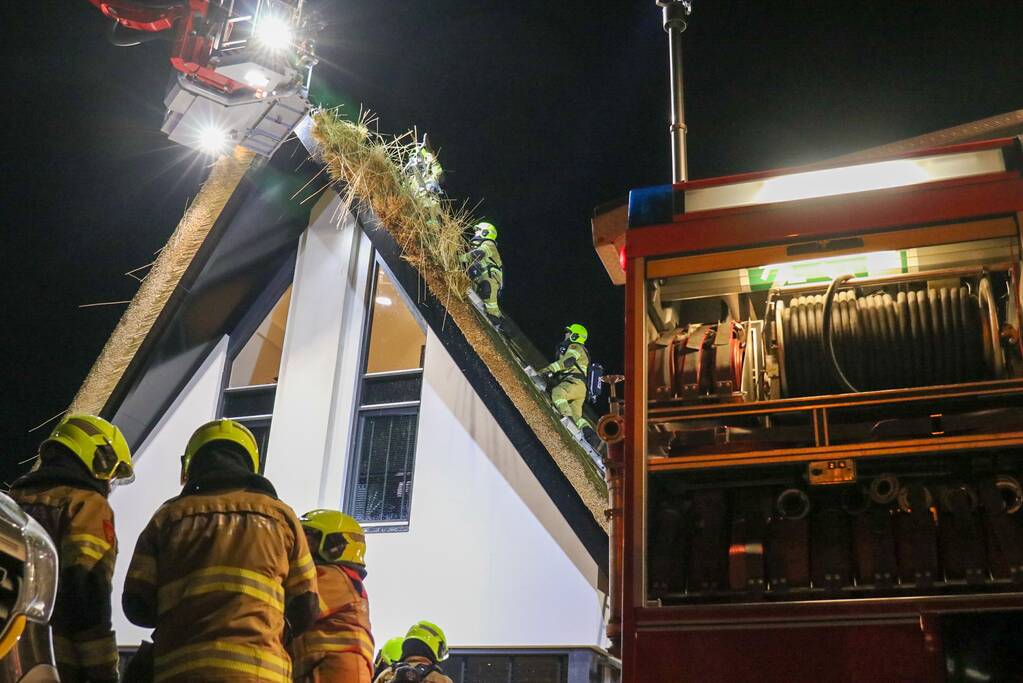 Brand in woning met rieten kap