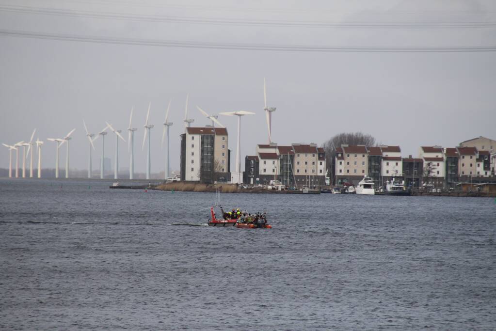 Grote inzet voor brand op vaartuig