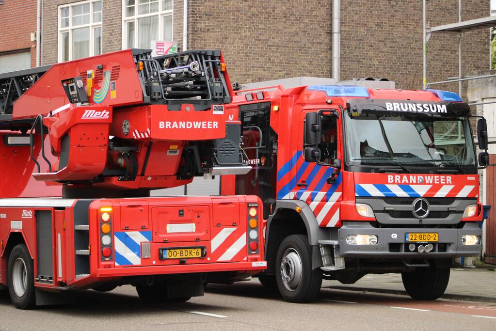 Hoge boom ingescheurd