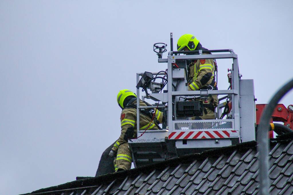 Dakbedekking laat los door harde wind