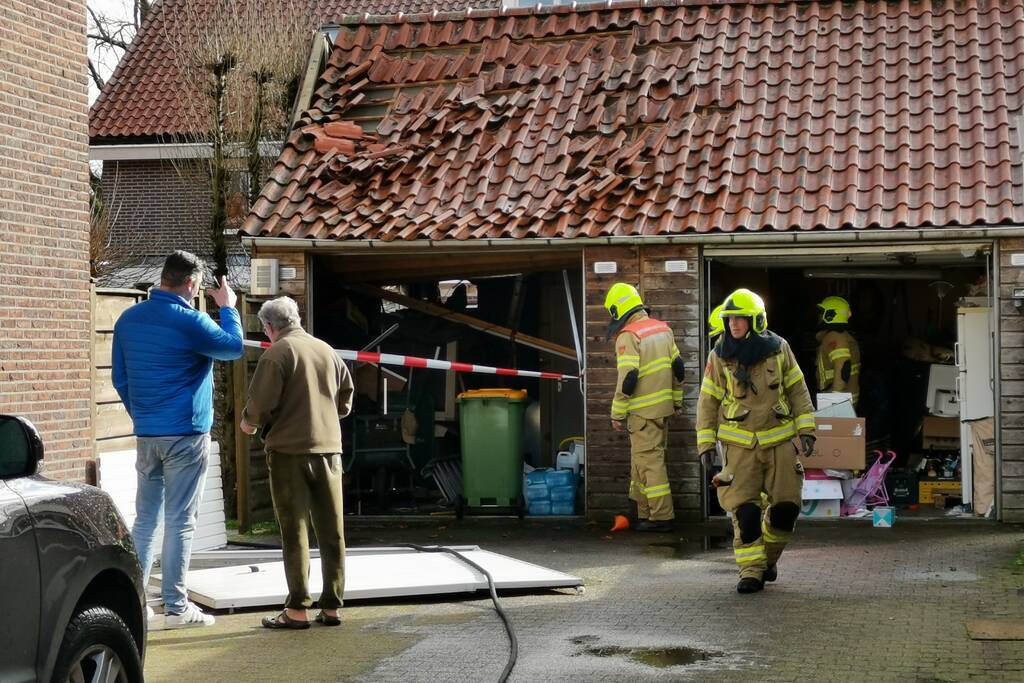 Veel schade na mogelijk brand in schuur