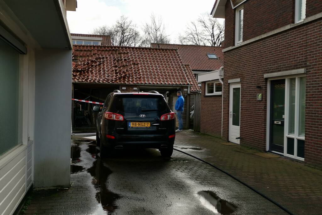 Veel schade na mogelijk brand in schuur