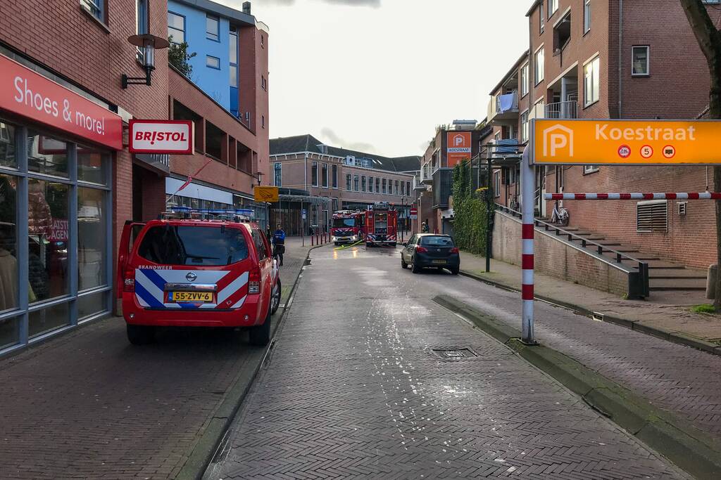Autobrand in parkeergarage