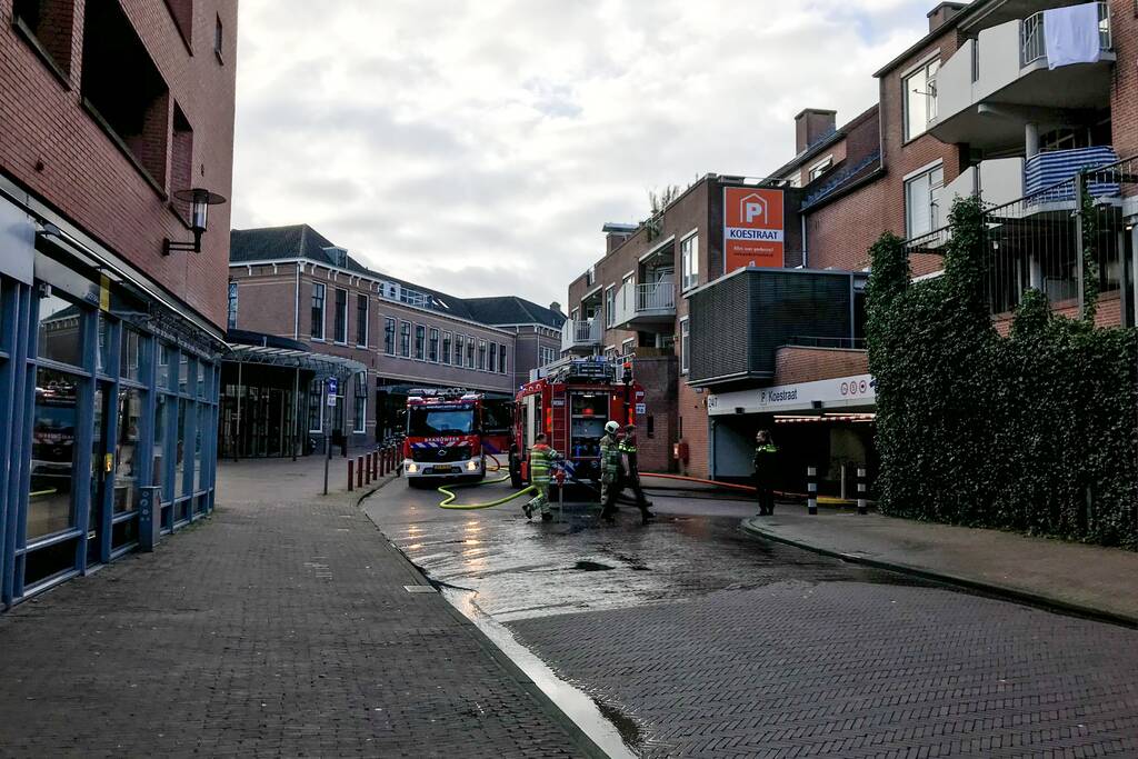 Autobrand in parkeergarage