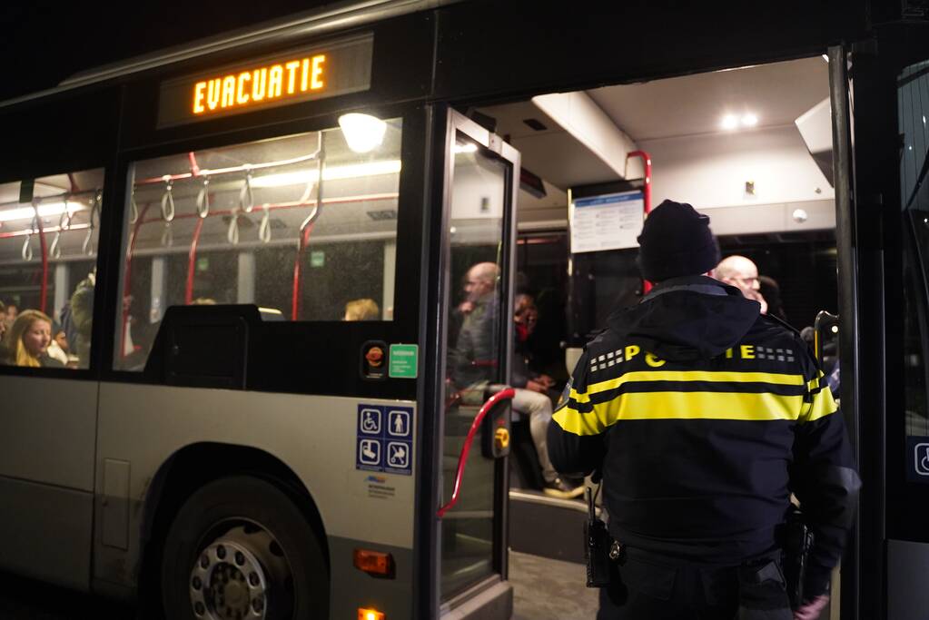 Dode na ongeval met trein, auto vliegt in brand