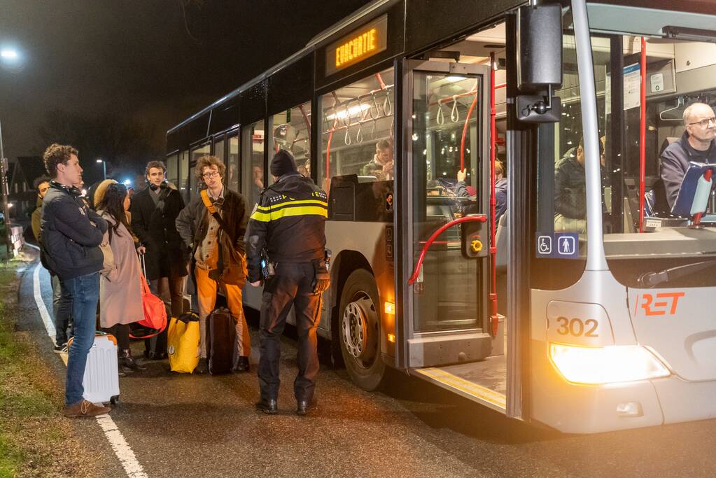 Dode na ongeval met trein, auto vliegt in brand